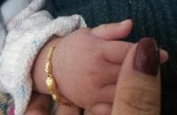 瘾君子电梯内抱走2岁幼童  抢走其黄金饰品后又送回