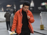 节后首日上班族众生相：疲惫与不开心