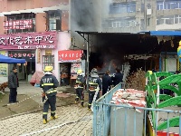 今天上午，神农公园内游乐场发生火灾