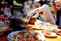 9人景区吃饭点568元套餐 服务员：必须点898元的 