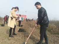 植树节我们在行动|随州广播电视台组织员工义务植树