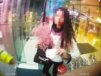 女子无钱打车，报警谎称迷路要求警车送其回家