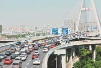 武汉交管推新规 外地车10天内闯“两桥”不处罚