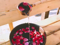 有试过在这么美丽的花海里品茶吗？