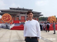 拜祖大典《颂炎帝文》的主持人美翻了 他们来自港澳台
