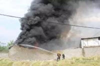 一废品站突发大火，广水消防紧急救援