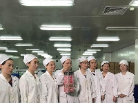 我市各界群众代表传递丁酉年炎帝圣火