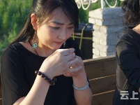 有试过在这么美丽的花海里品茶吗？