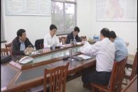 郄英才调研脱贫攻坚时强调：加强工作力度 强化督办考核