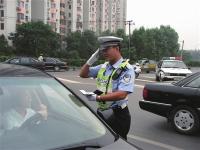 随州交警开展“十大行动” 严厉整治交通违法行为