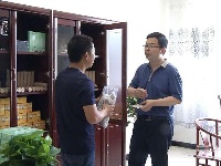 小艾草大经济  硕士研究生回乡创业带村民增收致富