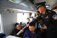 前5个月随州铁警抓获网逃20名