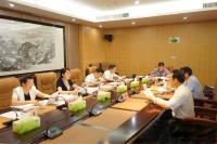 市委书记陈安丽主持召开市委常委会议