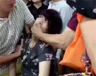 摔碎30万手镯游客现身称会赔偿，瑞丽派政府人员赴江西解决 