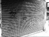 90后美女携300亿元跑路？家人不知去向，门上写着“欠债还钱”