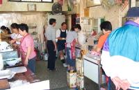 我市集中整治早餐夜市摊点 拆除棚架400多平米