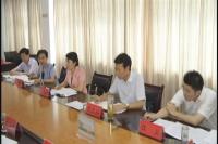 陈安丽调研教育工作时提出：保持定力再接再厉办人民满意的教育