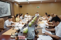 市委书记陈安丽听取脱贫攻坚督查考核情况汇报