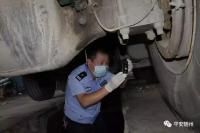 致敬！烈日下坚守岗位的“警察蓝”