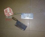 “只因”多看一眼”，村霸竟对他做出这事...