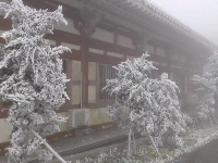 楚北天空第一峰迎今年入冬第一场雪