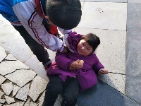 聚奎门学校开展“关爱他人，关爱社会，关爱自然”主题学雷锋活动