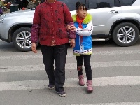 聚奎门学校开展“关爱他人，关爱社会，关爱自然”主题学雷锋活动