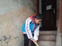 聚奎门学校开展“关爱他人，关爱社会，关爱自然”主题学雷锋活动