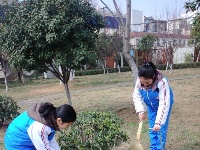 聚奎门学校开展“关爱他人，关爱社会，关爱自然”主题学雷锋活动