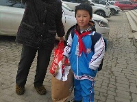 聚奎门学校开展“关爱他人，关爱社会，关爱自然”主题学雷锋活动