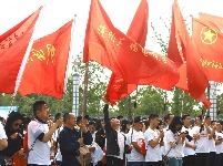 文明出行季·环白云湖健步行活动正在进行中