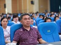 随州市中心医院举办读书分享会暨脱帽仪式