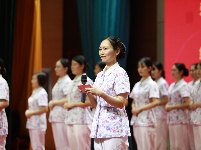 随州市中心医院举办读书分享会暨脱帽仪式