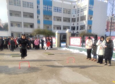 洪山镇小学开展音体美非统考科目教师年度考核工作