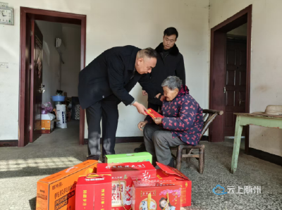 洪山镇：温情暖烈属 敬意寄忠魂