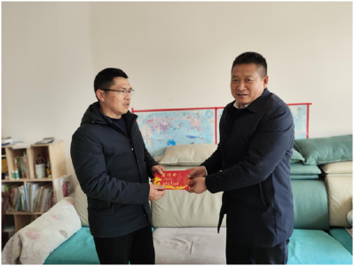 随县教育局主要领导到殷店镇中心学校开展送温暖慰问活动