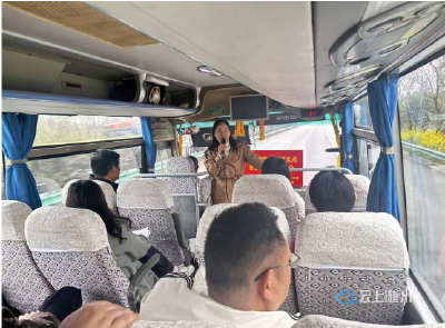 移动大巴变“议事厅”  政企携手引英才