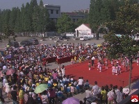 市八一学校庆“六一”