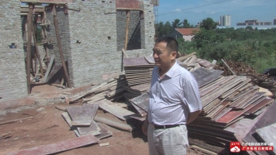 周峰到十里办督办易地搬迁项目建设进度