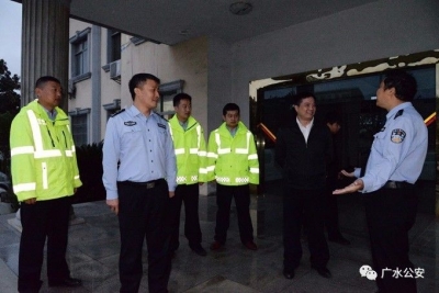 【保卫十九大 十一我在岗】史洪波到基层所队看望慰问坚守岗位的一线民警、辅警