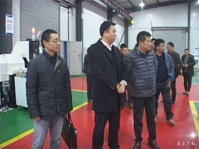 团省委副书记师建兴看望慰问在我市工作的博士服务团成员