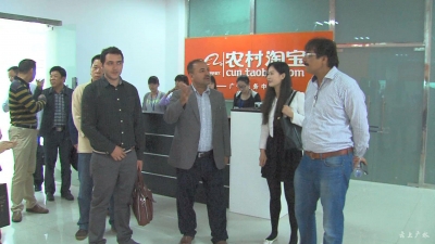 《精准扶贫展双翼 “互联网+”促腾飞》系列报道之二  培育电商产业——助力精准扶贫“领跑者”