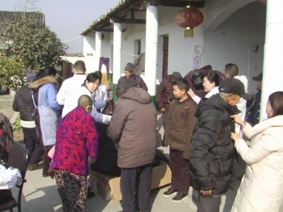 爱心企业走进福利院