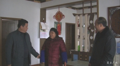 何庆海等领导慰问困难职工