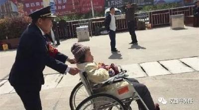 78岁痴呆太婆寻离家女儿 幸被广水火车站工作人员拦回