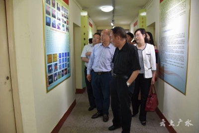 武汉（广水）商会爱心人士考察广水市实验高中“圆梦班”
