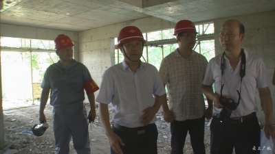 市住建局组织在建工地举行消防应急救援演练