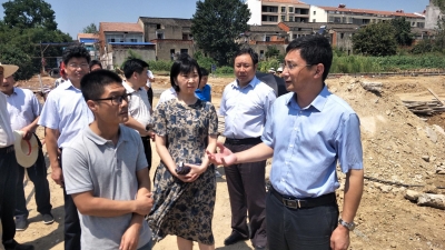 林常伦到我市督查乡镇污水处理厂建设及农村垃圾治理工作   