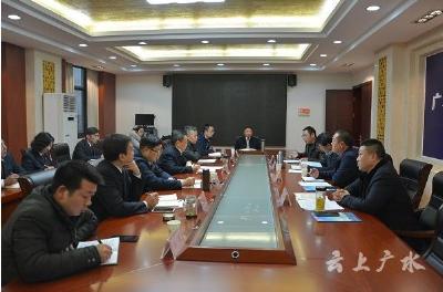 洪领先到我市走访座谈人大代表