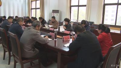 市政协召开“农村垃圾处理”协商座谈会